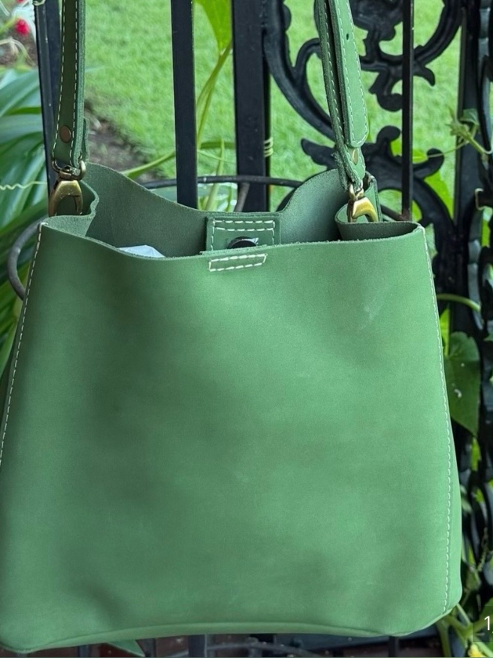 PORTLAND LEATHER BUTTERFLY BUCKET BAG IN SUCCULENT - Picture 2 of 11